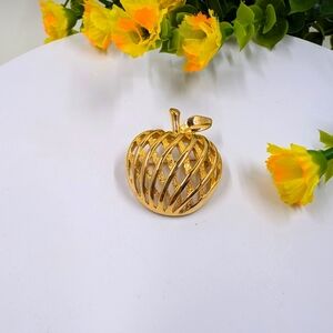 Vintage Ornate Apple Design Gold Toned Brooch